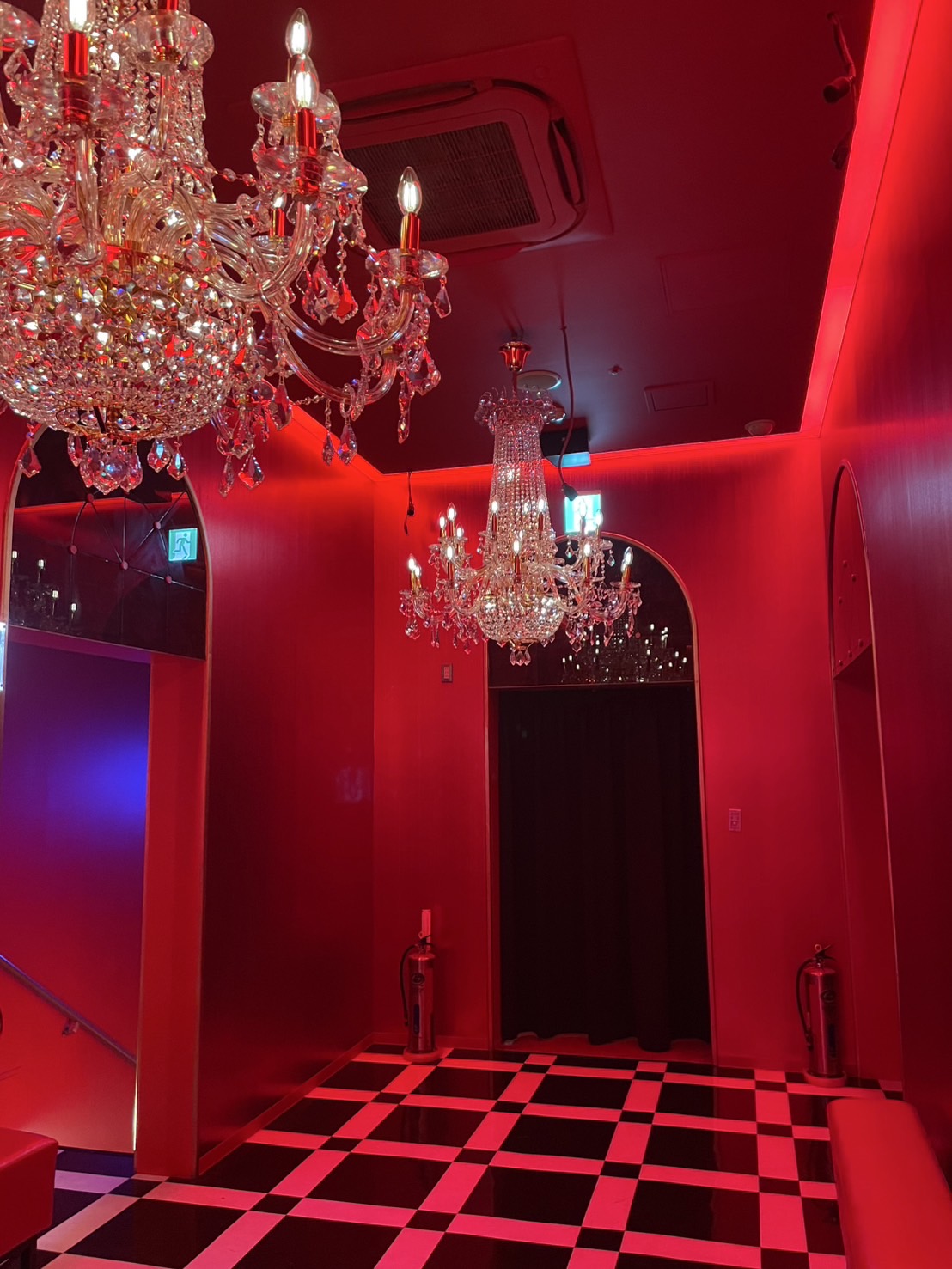 内装ギャラリーの「クラブPICCADILLY PREMIUM」店舗写真