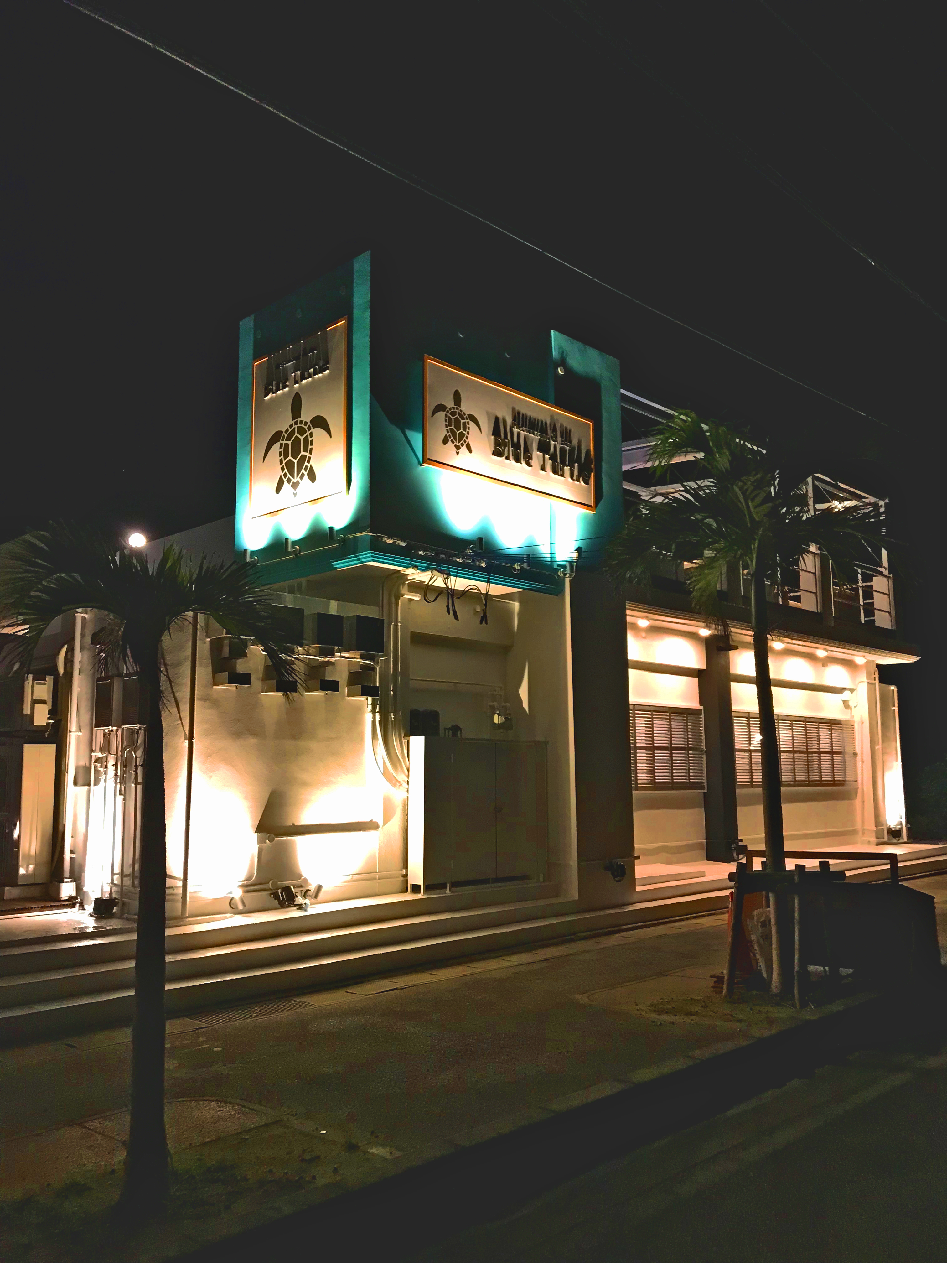 内装ギャラリーの「BLUE TURTLE」店舗写真
